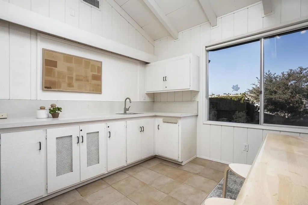 https://cdn.realtyfeed.com/cdn/127/306741832/c2dd150b07dfe2559b12cf2c4449c8f1.webp