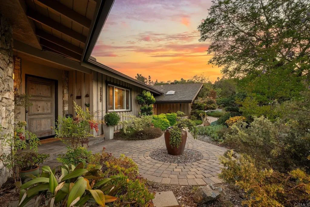https://cdn.realtyfeed.com/cdn/127/306741832/ed25d41cda18d68681f37446f91490c0.webp