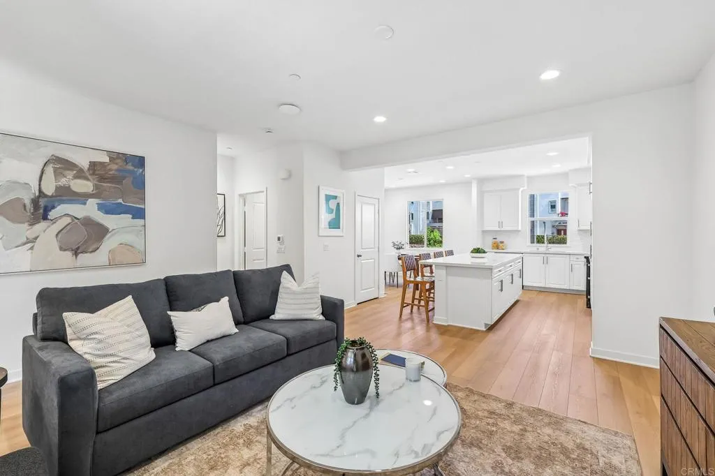 https://cdn.realtyfeed.com/cdn/127/306741833/0434d392da4c6456a65bb471ad4bf16e.webp