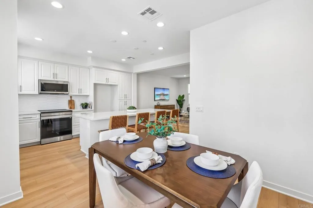 https://cdn.realtyfeed.com/cdn/127/306741833/5b472a70c19924f50987327c949bf5ac.webp