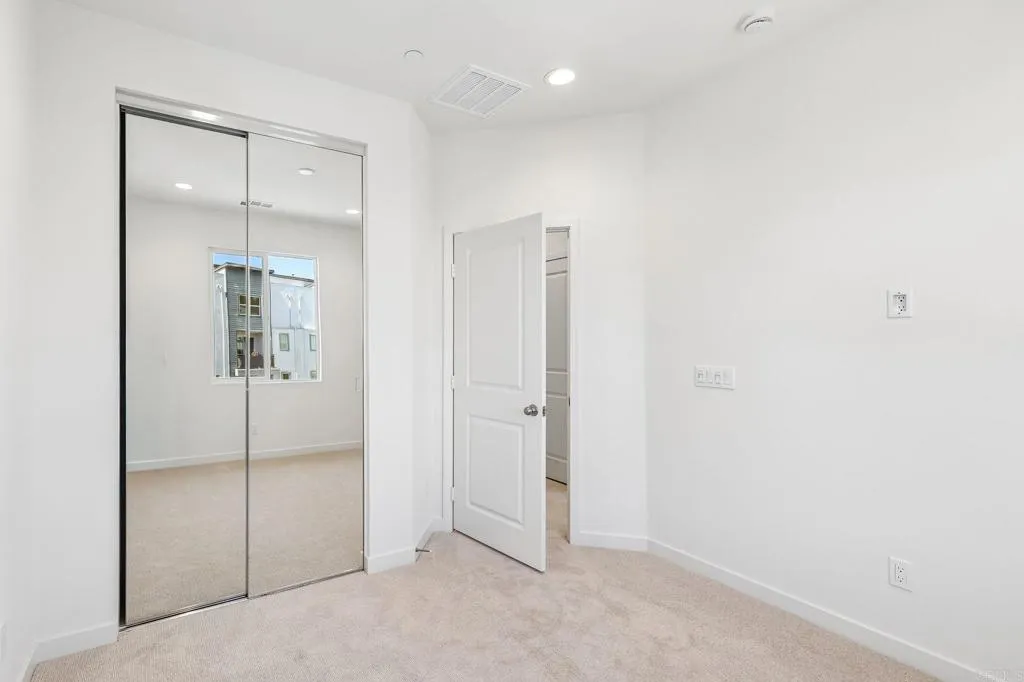 https://cdn.realtyfeed.com/cdn/127/306741833/6a5592d691811d317baa34304d5c9e1e.webp