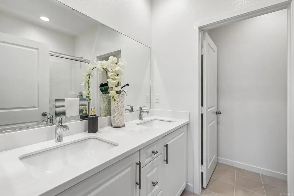 https://cdn.realtyfeed.com/cdn/127/306741833/8652af34e21ac4c522fd2b098e6c879c.webp