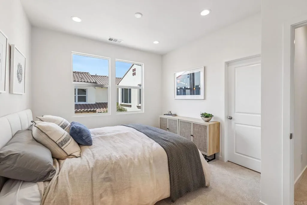 https://cdn.realtyfeed.com/cdn/127/306741833/c3706324a4d39f07c6ddba4110717604.webp