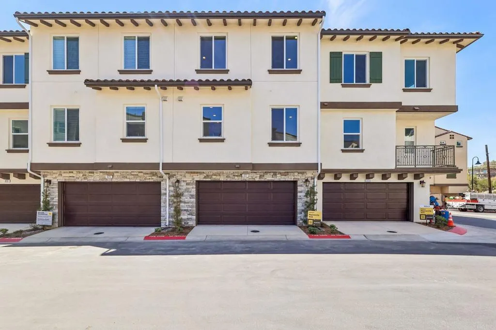 https://cdn.realtyfeed.com/cdn/127/306741833/da5ccdbcf217dfc39587a1ee3c443895.webp