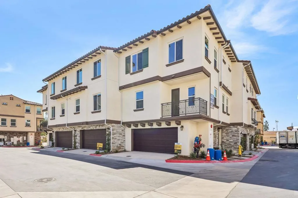 https://cdn.realtyfeed.com/cdn/127/306741833/e090894b02a35ba1bbf754c60fad13bb.webp