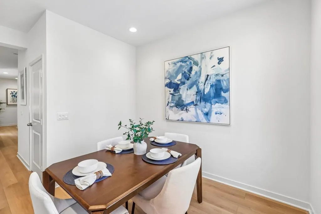 https://cdn.realtyfeed.com/cdn/127/306741833/e3905f9b71efe3bb173408c8ee4c5d8f.webp