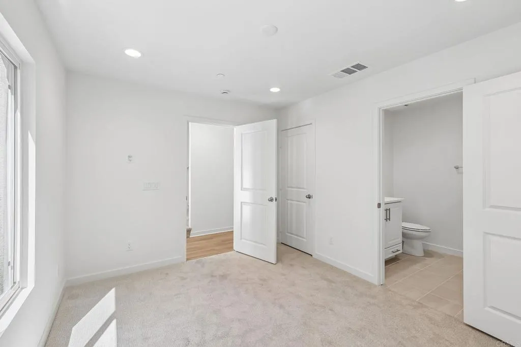 https://cdn.realtyfeed.com/cdn/127/306741833/eb3b5f0a6965667d818b4610aad96366.webp
