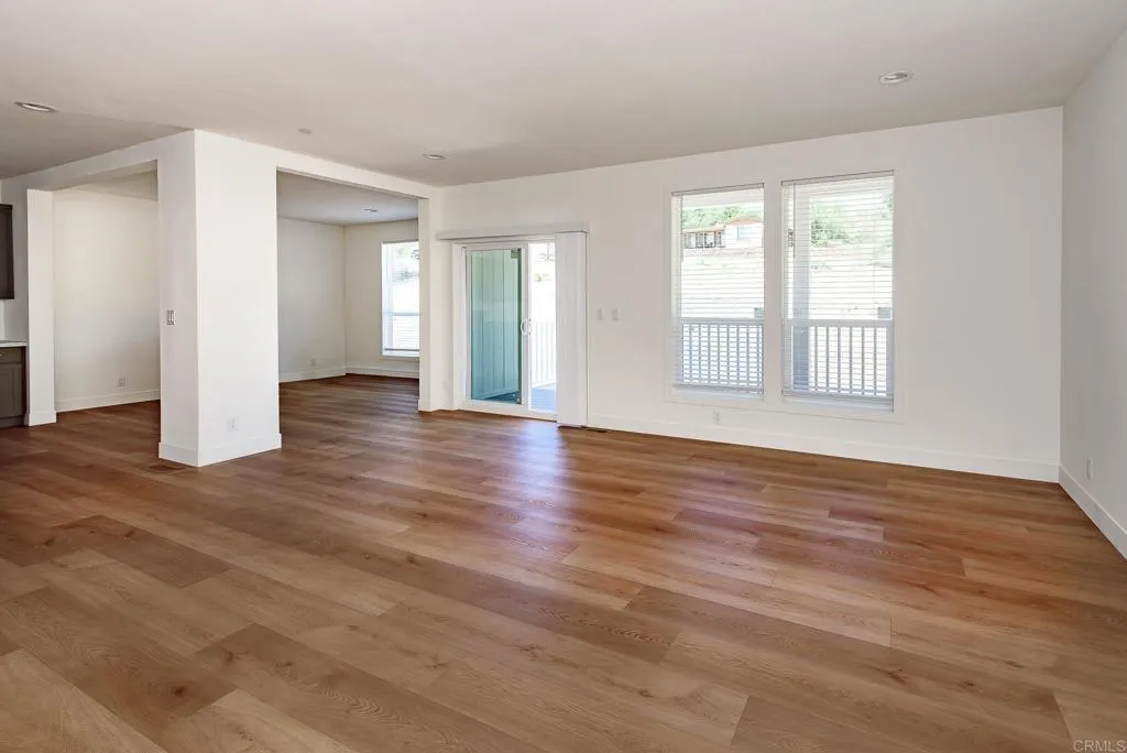 https://cdn.realtyfeed.com/cdn/127/306741855/2e62e5907394f471c27ca20e7120df31.webp