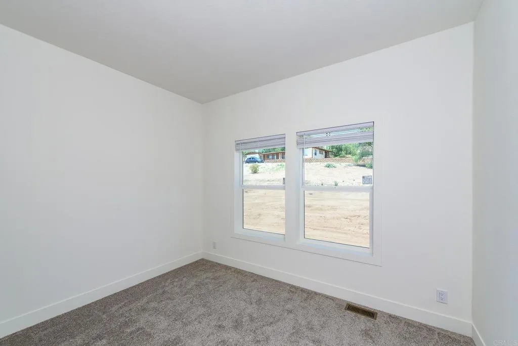 https://cdn.realtyfeed.com/cdn/127/306741855/356660f54d742e59ace4798dceec4a62.webp