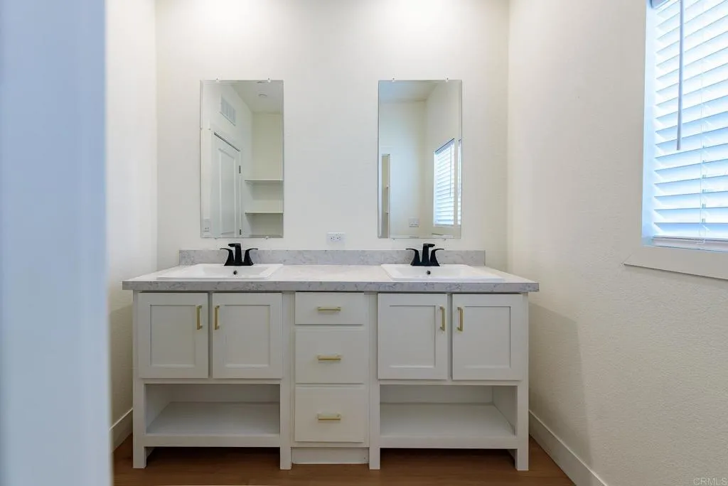 https://cdn.realtyfeed.com/cdn/127/306741855/3a3359f0836ea77533b7cdbf9f2cf872.webp