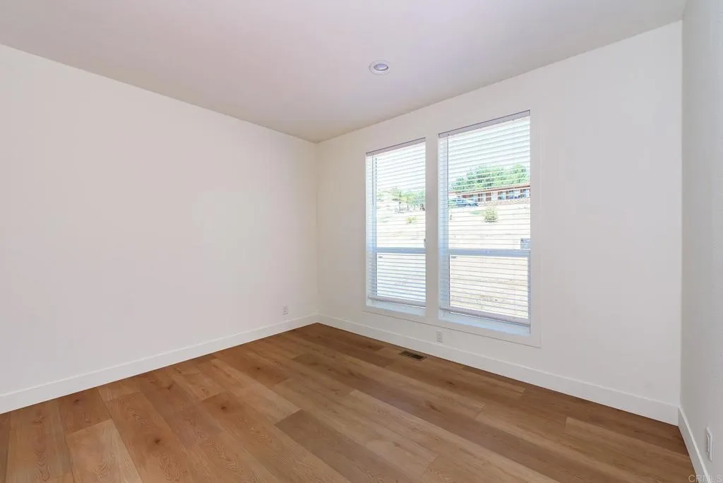 https://cdn.realtyfeed.com/cdn/127/306741855/995e4b66de0c933ede0ab1ed15d11d15.webp