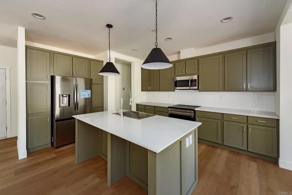 https://cdn.realtyfeed.com/cdn/127/306741855/a0ffb58ec5c52dd0d85f1dedfdf12811.webp