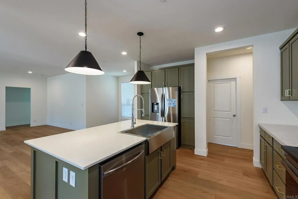 https://cdn.realtyfeed.com/cdn/127/306741855/a5b784b6996e51536f6101bacea3b9db.webp