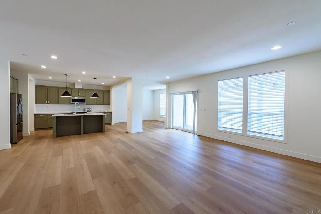 https://cdn.realtyfeed.com/cdn/127/306741855/ad873ef14101e8dc37a9801059e7d118.webp