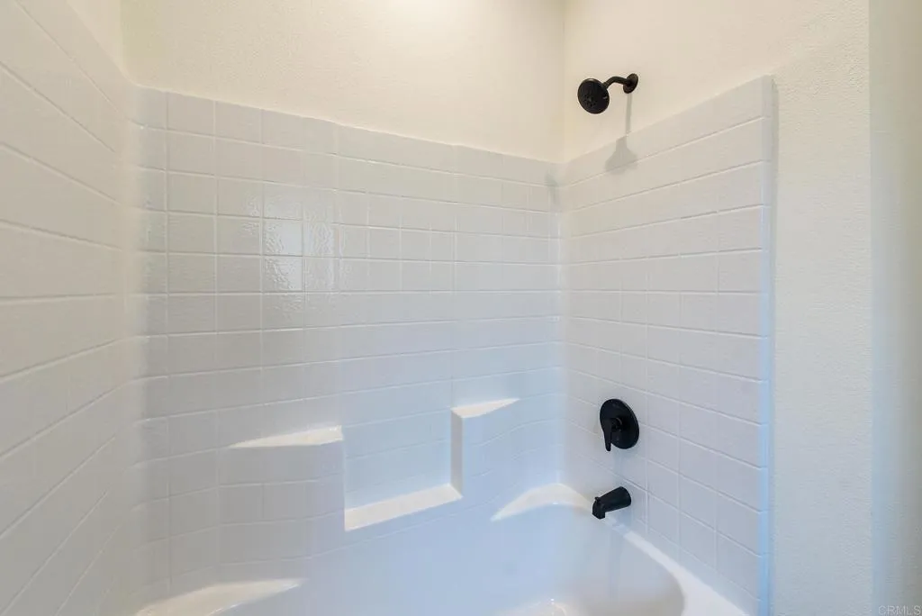 https://cdn.realtyfeed.com/cdn/127/306741855/c6e79264836aab70d62a0ea1bcb8f69c.webp