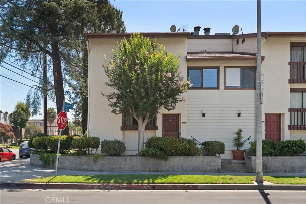 5974 Costello, Valley Glen, CA 91401 - Photo 2 of 17, Valley Glen, CA