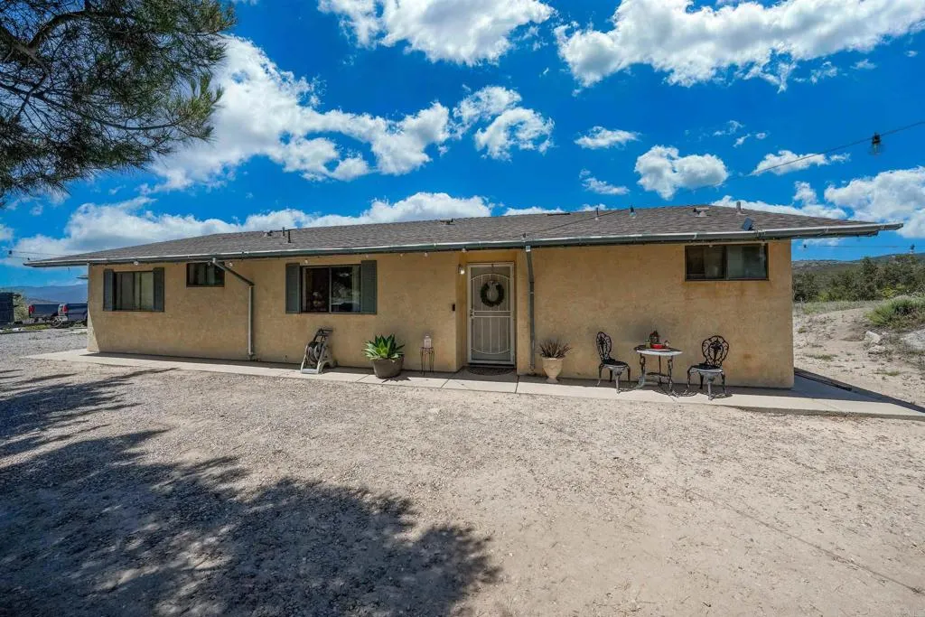 https://cdn.realtyfeed.com/cdn/127/306741906/1a7272b984fd7dfcfee86834d07160e3.webp
