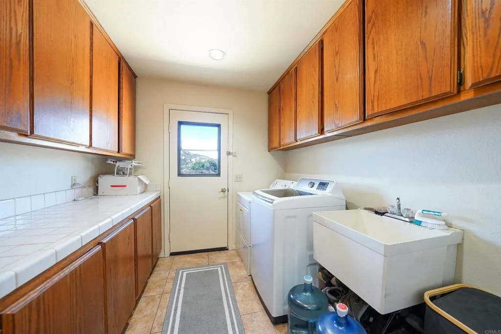 https://cdn.realtyfeed.com/cdn/127/306741906/311ae4d50d3bb3f5d7217d21c134d37d.webp