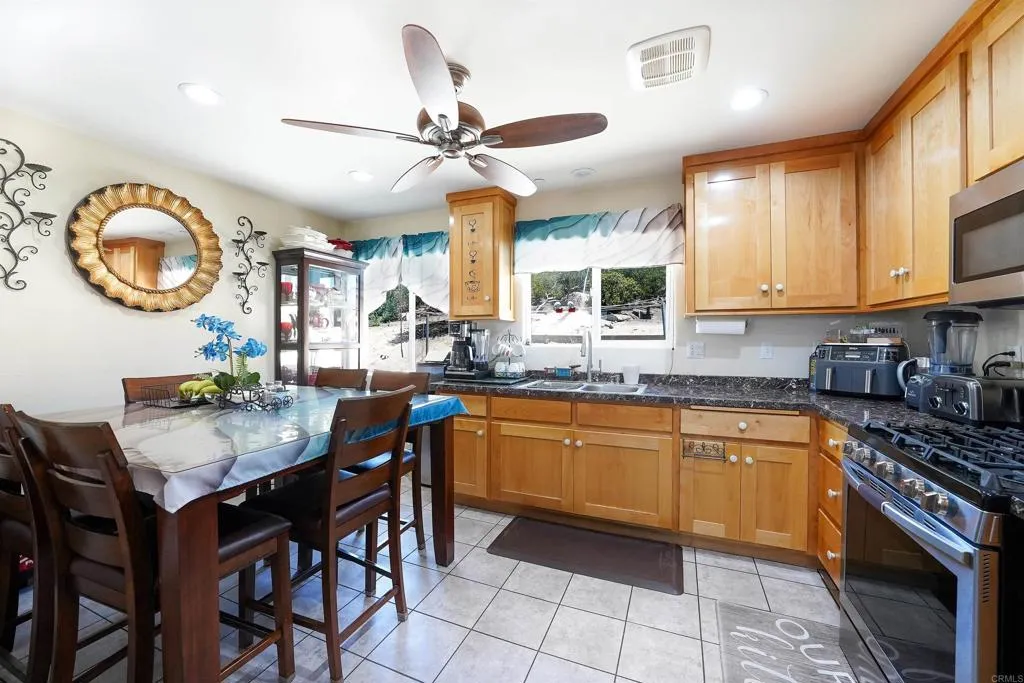 https://cdn.realtyfeed.com/cdn/127/306741909/8761ced2e9e1530f812424b710898e62.webp