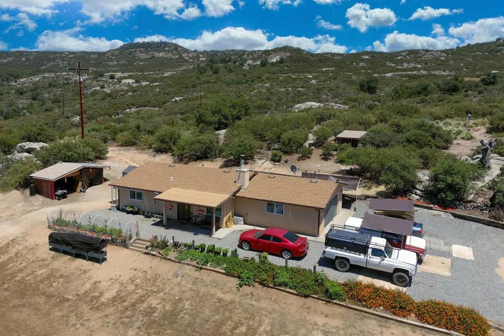 https://cdn.realtyfeed.com/cdn/127/306741909/e07fab863e3719b314786b9c1ccc07a1.webp