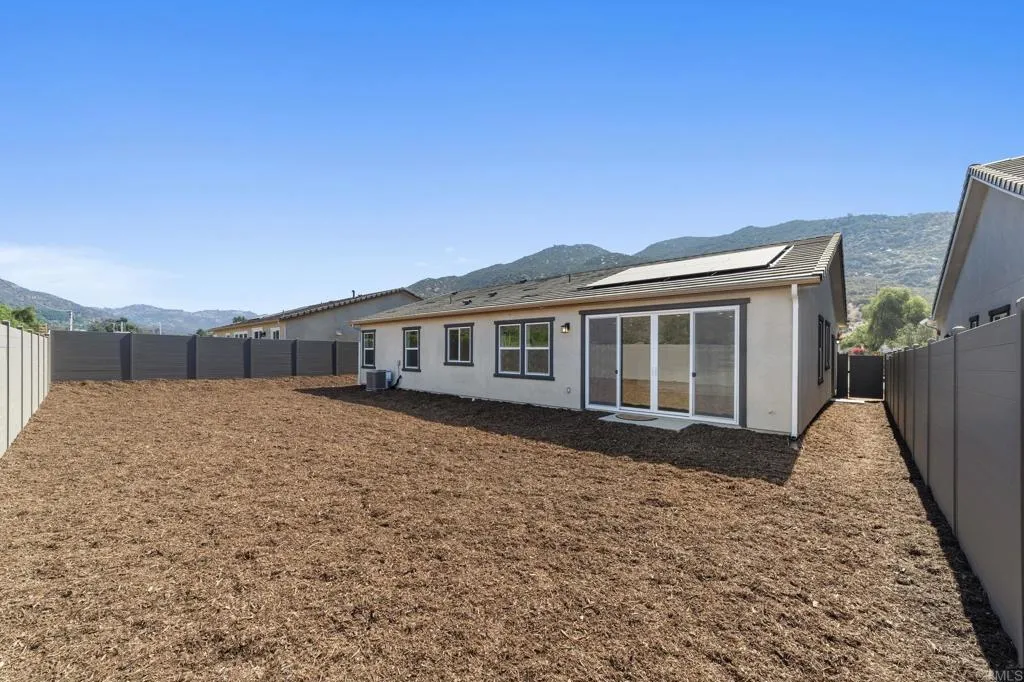 https://cdn.realtyfeed.com/cdn/127/306741939/2555261cb4bbe6d064a21377764c00e8.webp