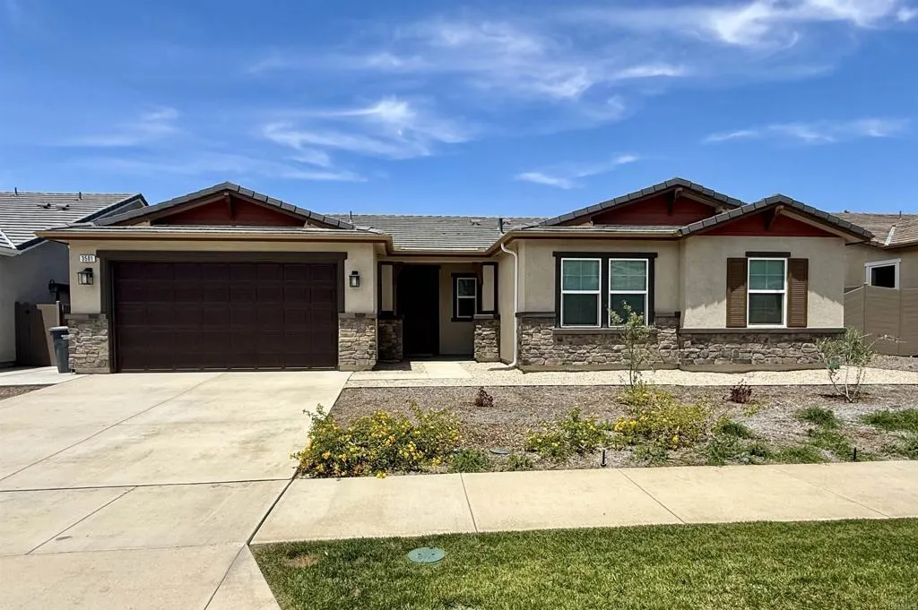 https://cdn.realtyfeed.com/cdn/127/306741939/2762d6d3b9e5b40e8c104eacf22fd4f7.webp