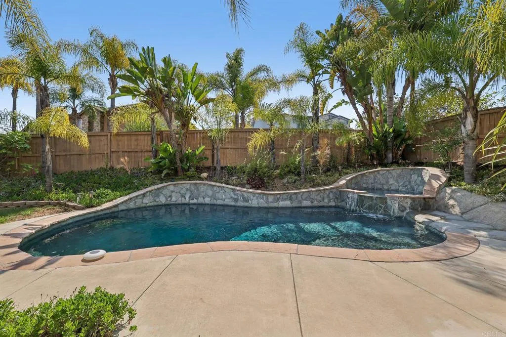 https://cdn.realtyfeed.com/cdn/127/306741940/aa86d2c87cdb5cca91f6dc76a32e1e48.webp