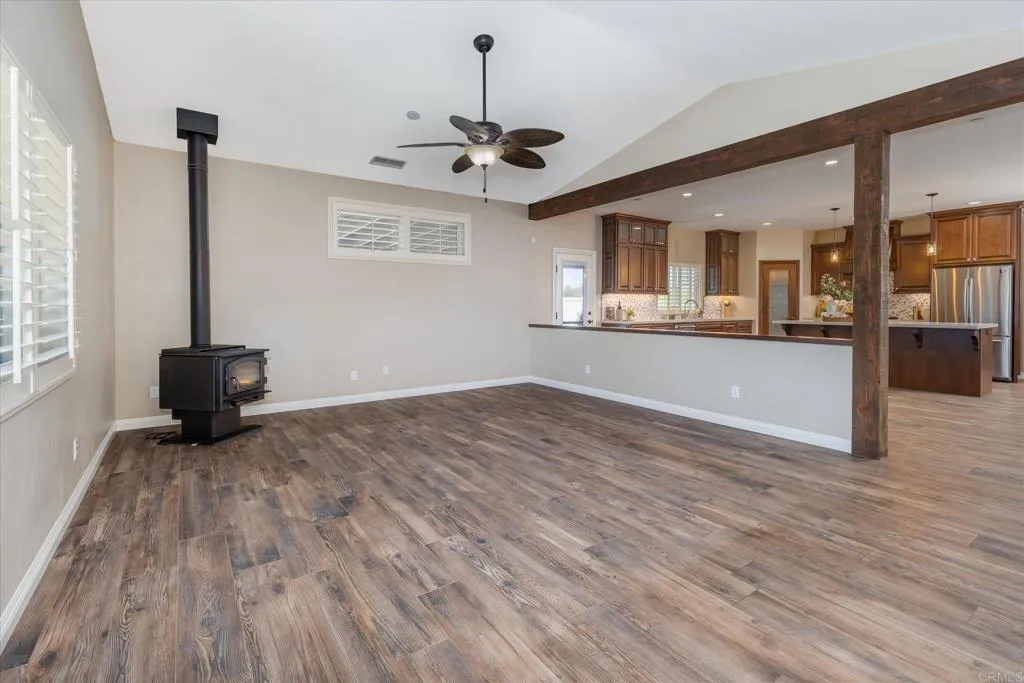 https://cdn.realtyfeed.com/cdn/127/306741971/72cc4180ffc507560d174b8cb3858306.webp