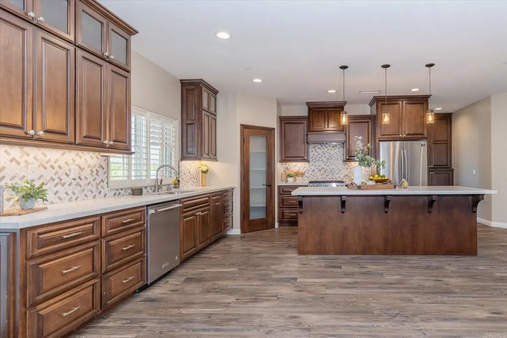 https://cdn.realtyfeed.com/cdn/127/306741971/acaed29029b765345edf6aa2eb82847e.webp