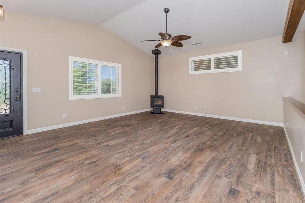 https://cdn.realtyfeed.com/cdn/127/306741971/fb10d3db8c1567d13212355923ff6fb5.webp