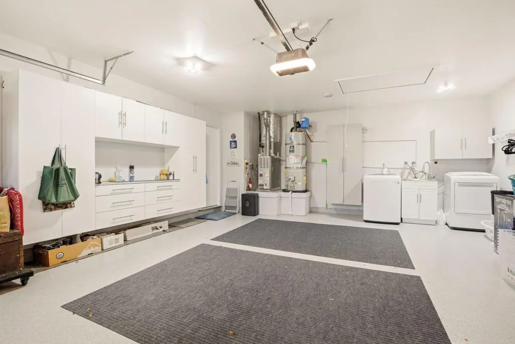 https://cdn.realtyfeed.com/cdn/127/306741982/a34f3f23f289eeb0b37f366164b9cce8.webp