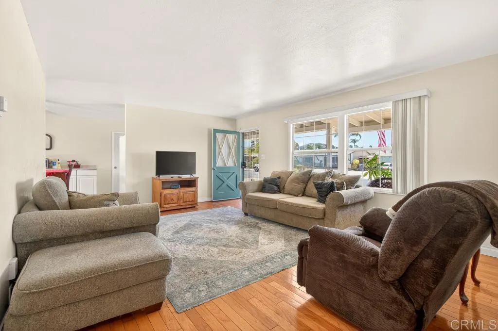 https://cdn.realtyfeed.com/cdn/127/306741987/539755623a2c5e30fbbdf42a3845179e.webp
