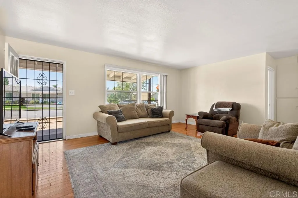 https://cdn.realtyfeed.com/cdn/127/306741987/5fd95d39400465b21c316848bfcb2599.webp
