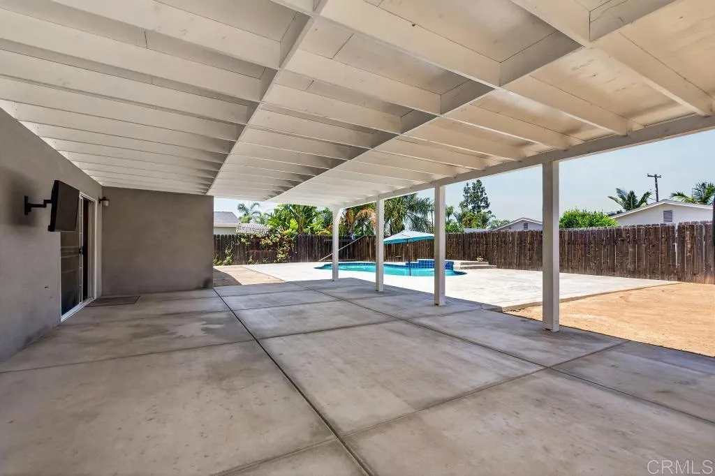 https://cdn.realtyfeed.com/cdn/127/306741987/8df0673771e659a5c22e761a257c3fa8.webp