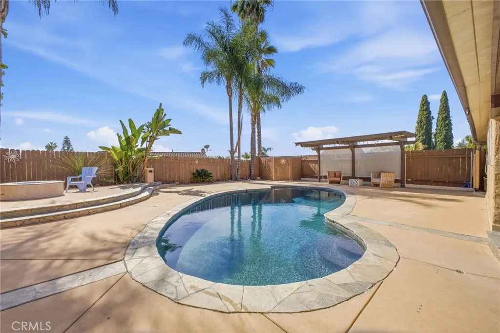 https://cdn.realtyfeed.com/cdn/127/306741993/2dc0eec61beeaa19a8d0ca8234fdd6d3.webp