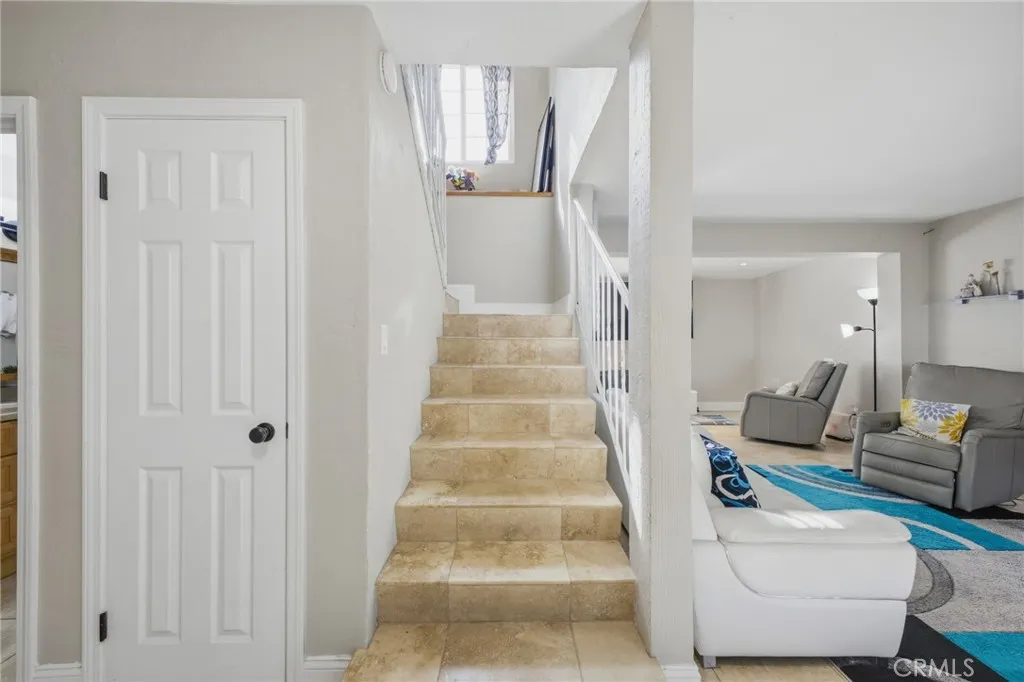 https://cdn.realtyfeed.com/cdn/127/306741993/4dd7ab4b75b96e4c37739554c07d2373.webp