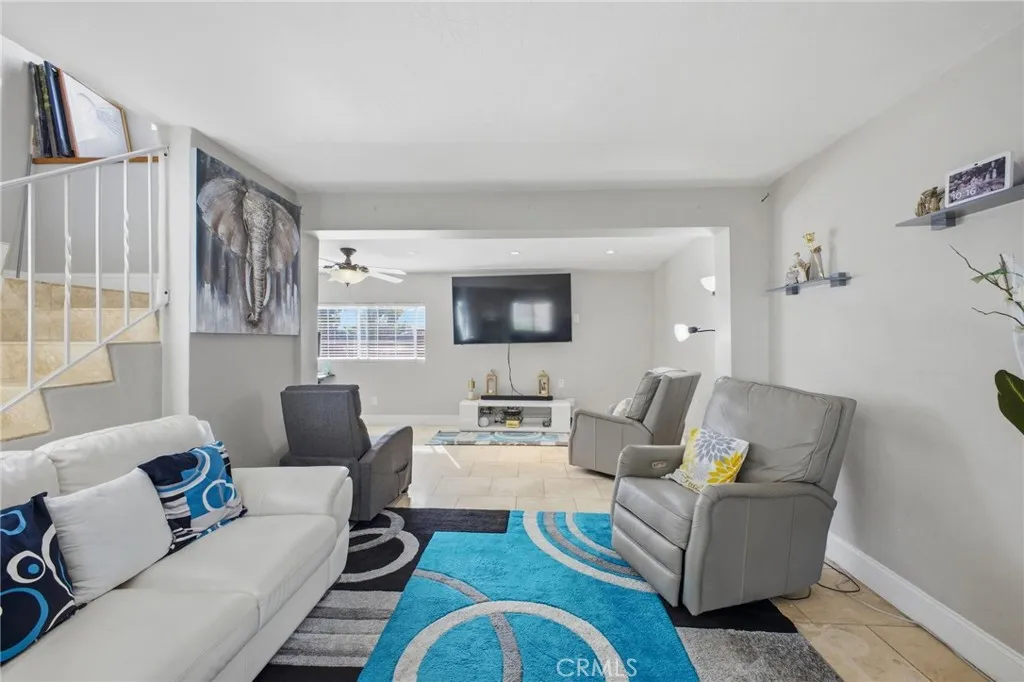 https://cdn.realtyfeed.com/cdn/127/306741993/a0c2a336295d46372a6986769b5c6302.webp