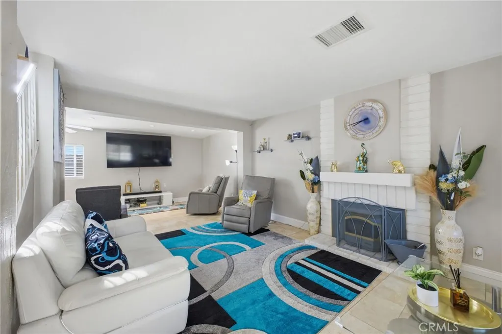 https://cdn.realtyfeed.com/cdn/127/306741993/a7a46ab86713c1007f714c71994804d2.webp