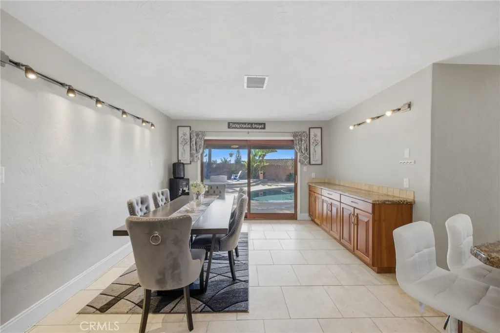 https://cdn.realtyfeed.com/cdn/127/306741993/ee7662b08f704d50be56b9e1611f8702.webp
