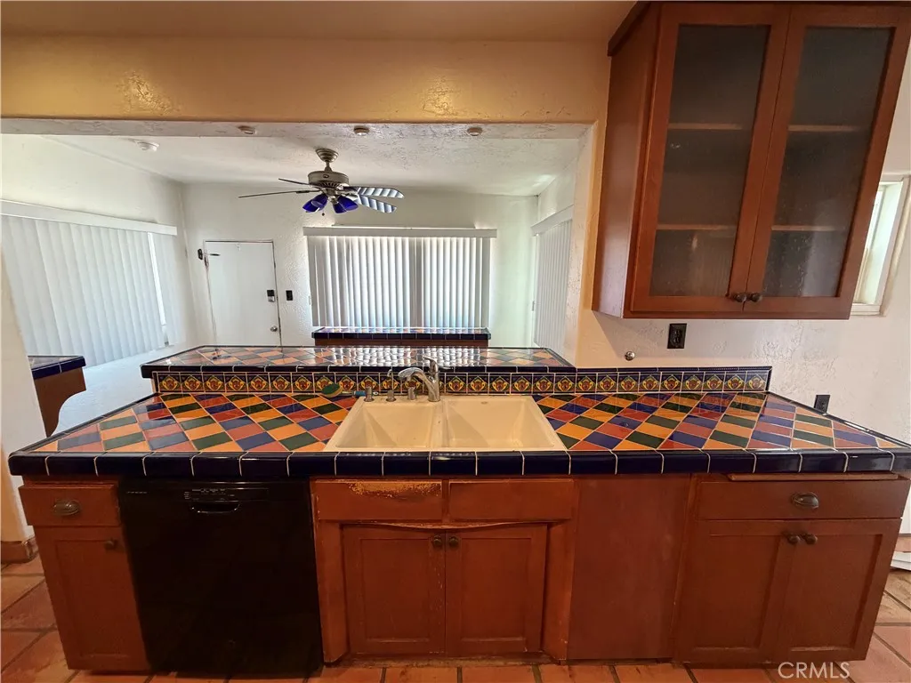 https://cdn.realtyfeed.com/cdn/127/306742035/0a6795500ac94e3882f7d6127f29665c.webp