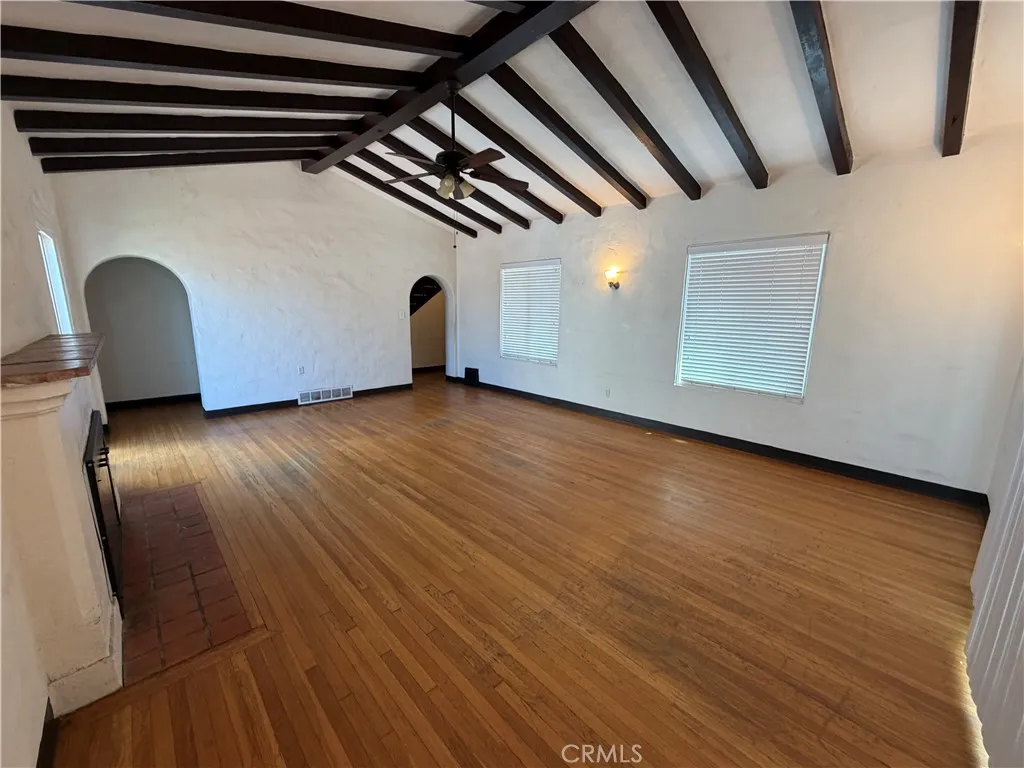 https://cdn.realtyfeed.com/cdn/127/306742035/0b832d7f806cdf08a288d285baeeb273.webp