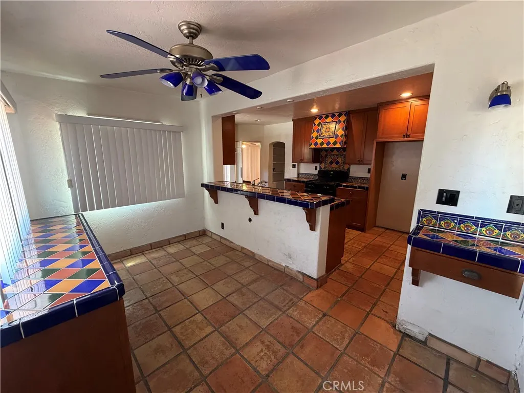 https://cdn.realtyfeed.com/cdn/127/306742035/27619cd8a232ddb31de374398a9e106c.webp