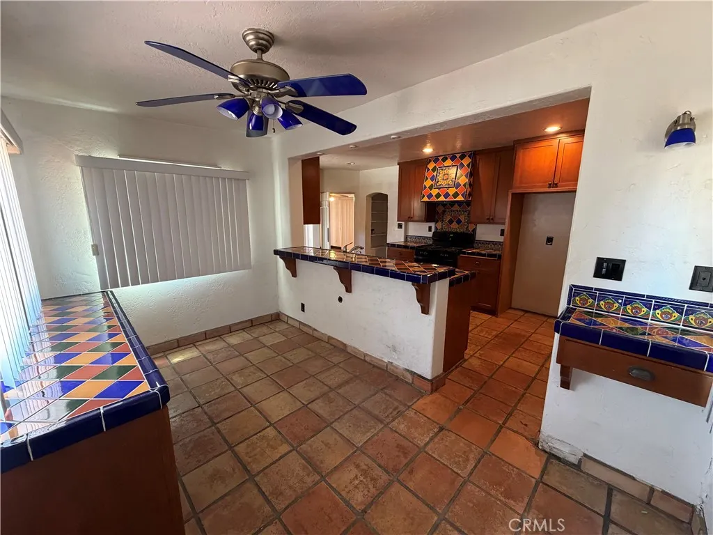https://cdn.realtyfeed.com/cdn/127/306742035/323e44c2f22c82e33cd6b002e9ae0f9c.webp