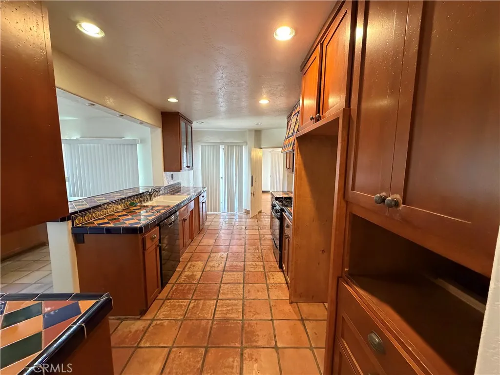https://cdn.realtyfeed.com/cdn/127/306742035/a5ad60d3fac7b276c2a6d59b3497f0ac.webp