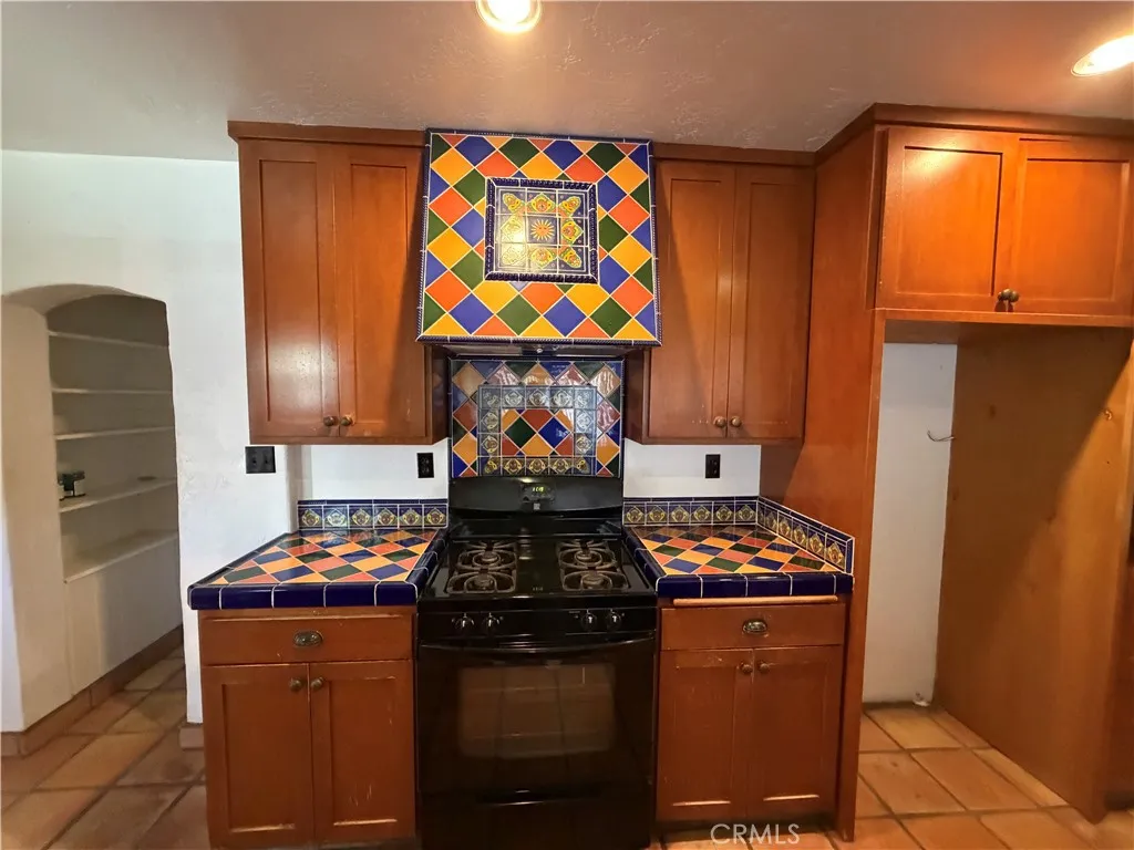 https://cdn.realtyfeed.com/cdn/127/306742035/c694c8c1bf84714581f089bf02aaa352.webp