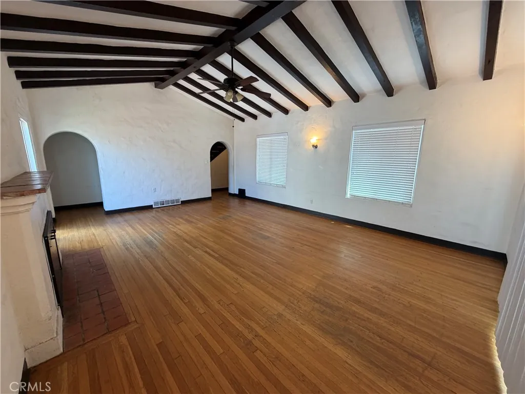 https://cdn.realtyfeed.com/cdn/127/306742035/dc639d7bb2abbfe85e4308b7551d9d43.webp