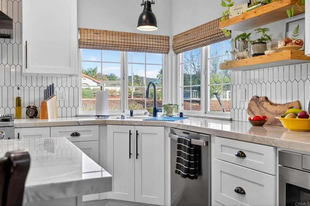 https://cdn.realtyfeed.com/cdn/127/306742063/08b5a51a2f42fbeb83c5c982f89a2572.webp