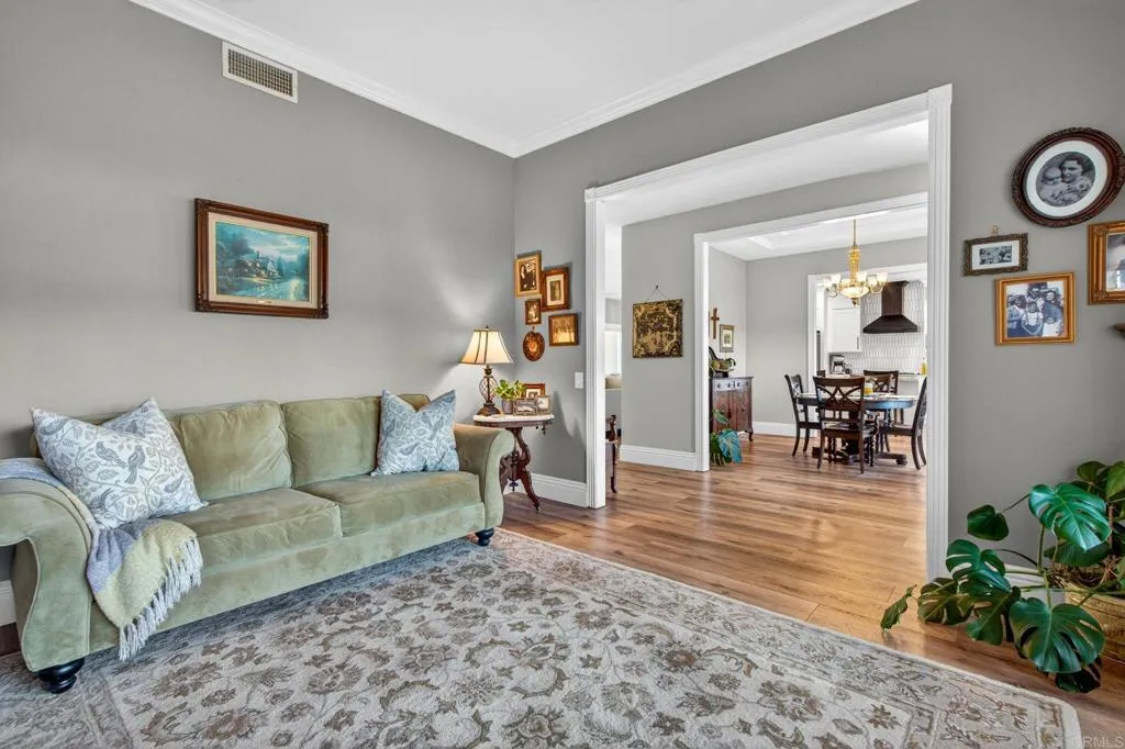 https://cdn.realtyfeed.com/cdn/127/306742063/3a9d8a9e53264f687f94f68c4f809286.webp