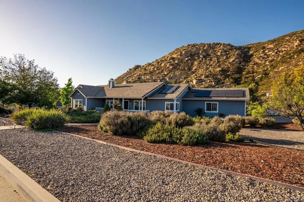 https://cdn.realtyfeed.com/cdn/127/306742063/669f95a69c217319052686bb3b4a9927.webp