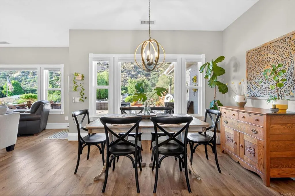 https://cdn.realtyfeed.com/cdn/127/306742063/b19439f8a261b5dad417896db38533fd.webp